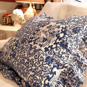 Ralph Lauren Tamarind Bird Porcelain Blue Ruffled Standard Sham Green Label